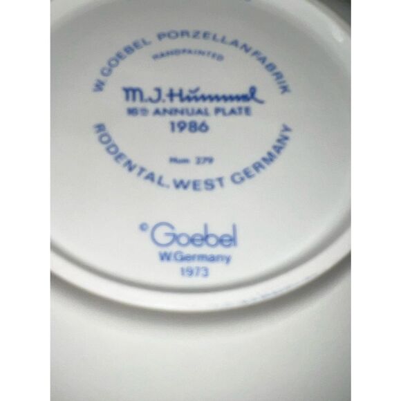 Goebel M.J. Hummel 1986 Annual Collectors Plate - Picture 6 of 10